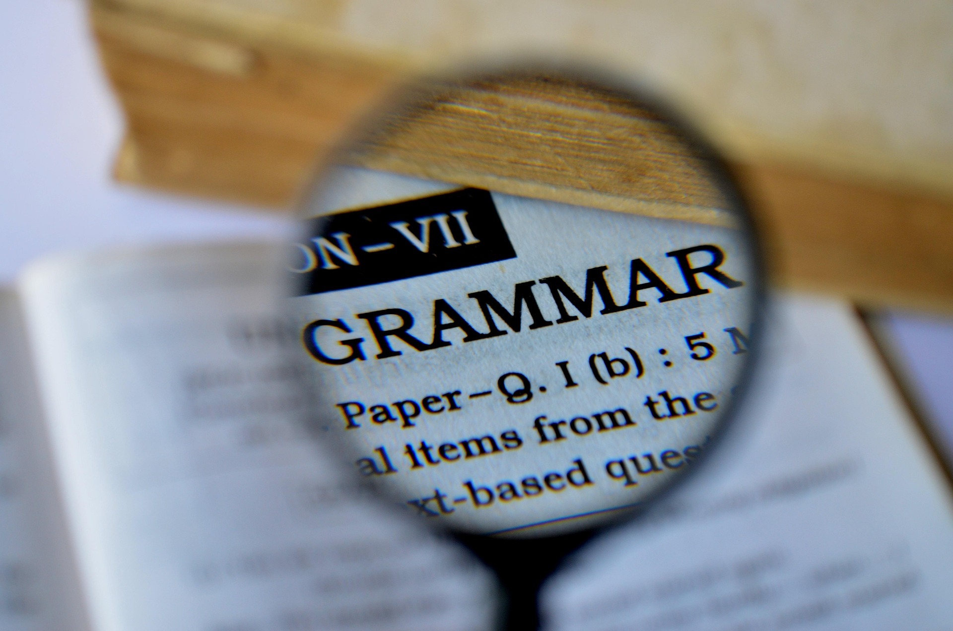 📘 Better Than Grammarly: Real Email Phrases for Professionals